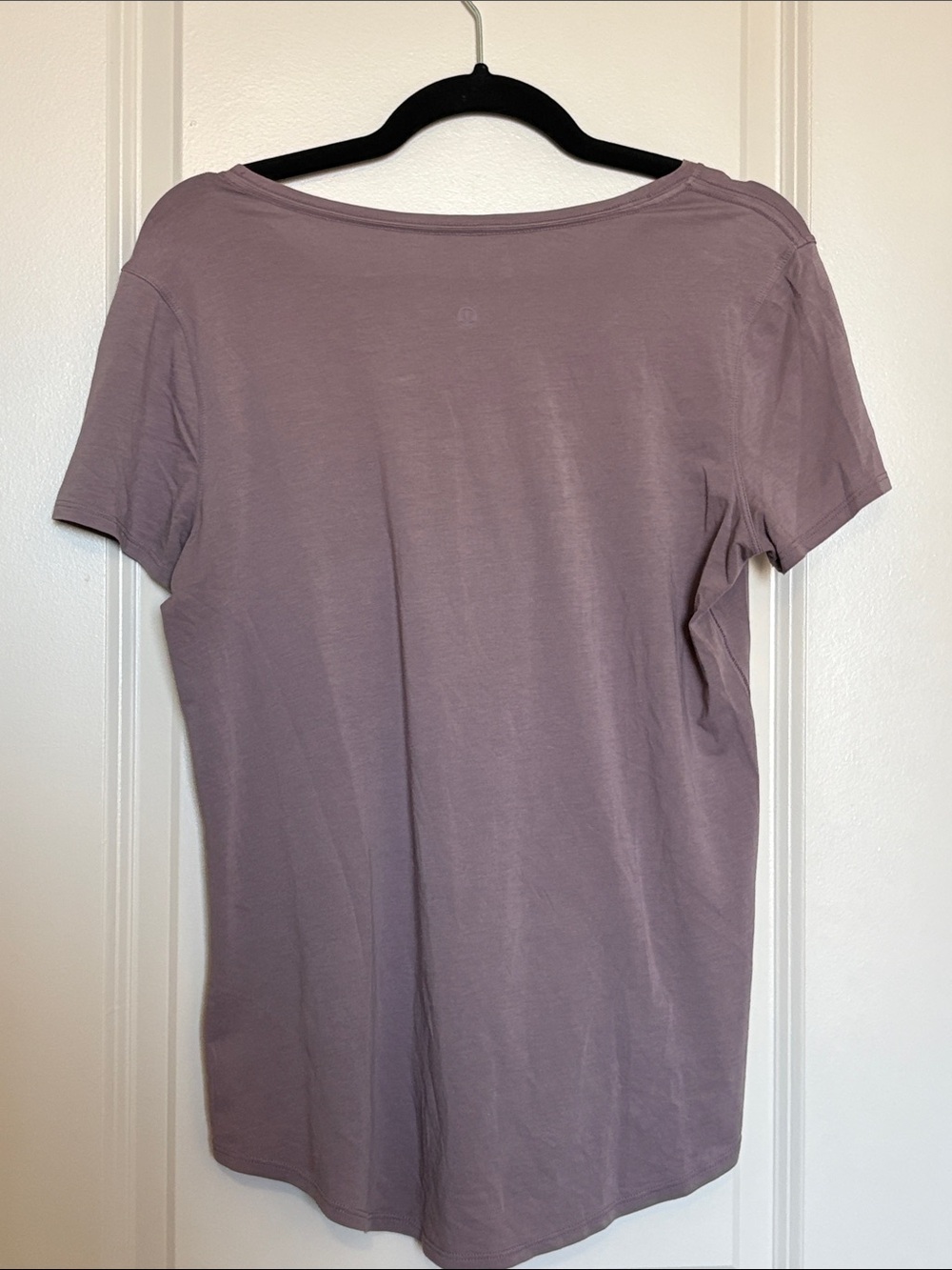 lululemon athletica Mauve Short Sleeve Tee